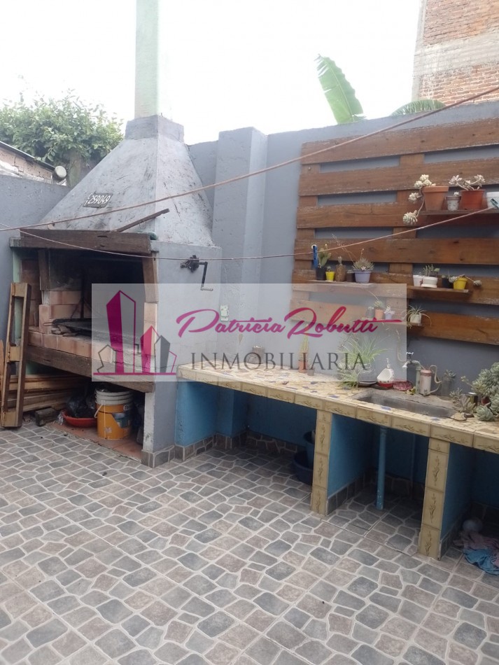 EN VENTA CASA MULTIFAMILIAR EN VILLA CELINA POLO TEXTIL LOTE