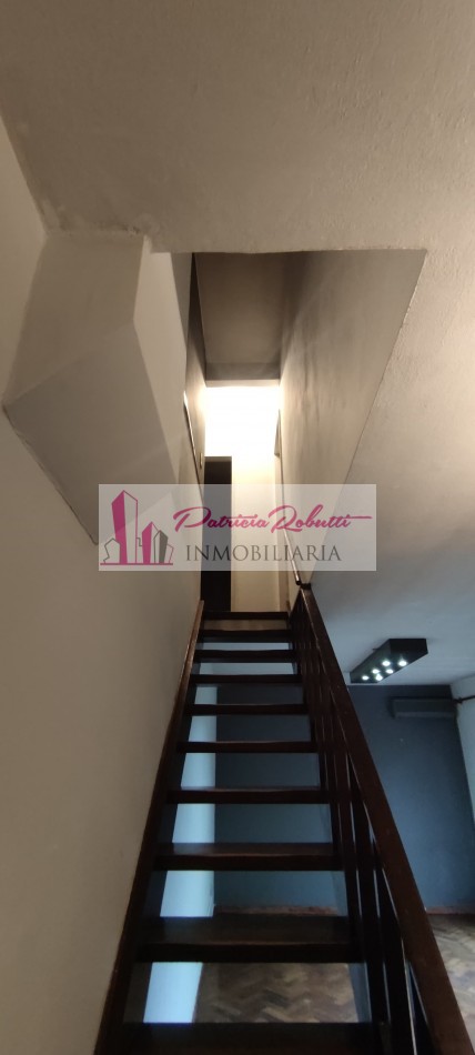EN VENTA DEPARTAMENTO TIPO DUPLEX 4 AMBIENTES EN VILLA CELINA.