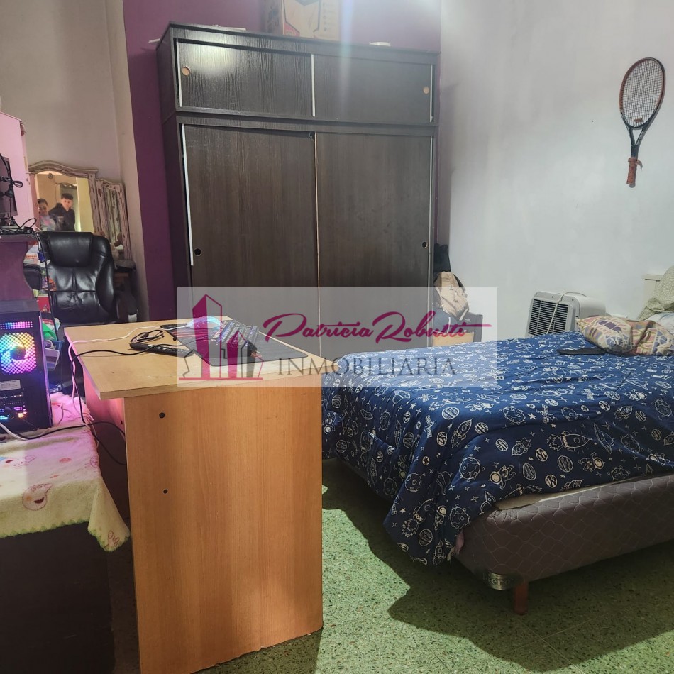 EN VENTA CASA 4 AMBIENTES EN VILLA LUGANO- LOTE 10 X 29.70- MULTIFAMILIAR