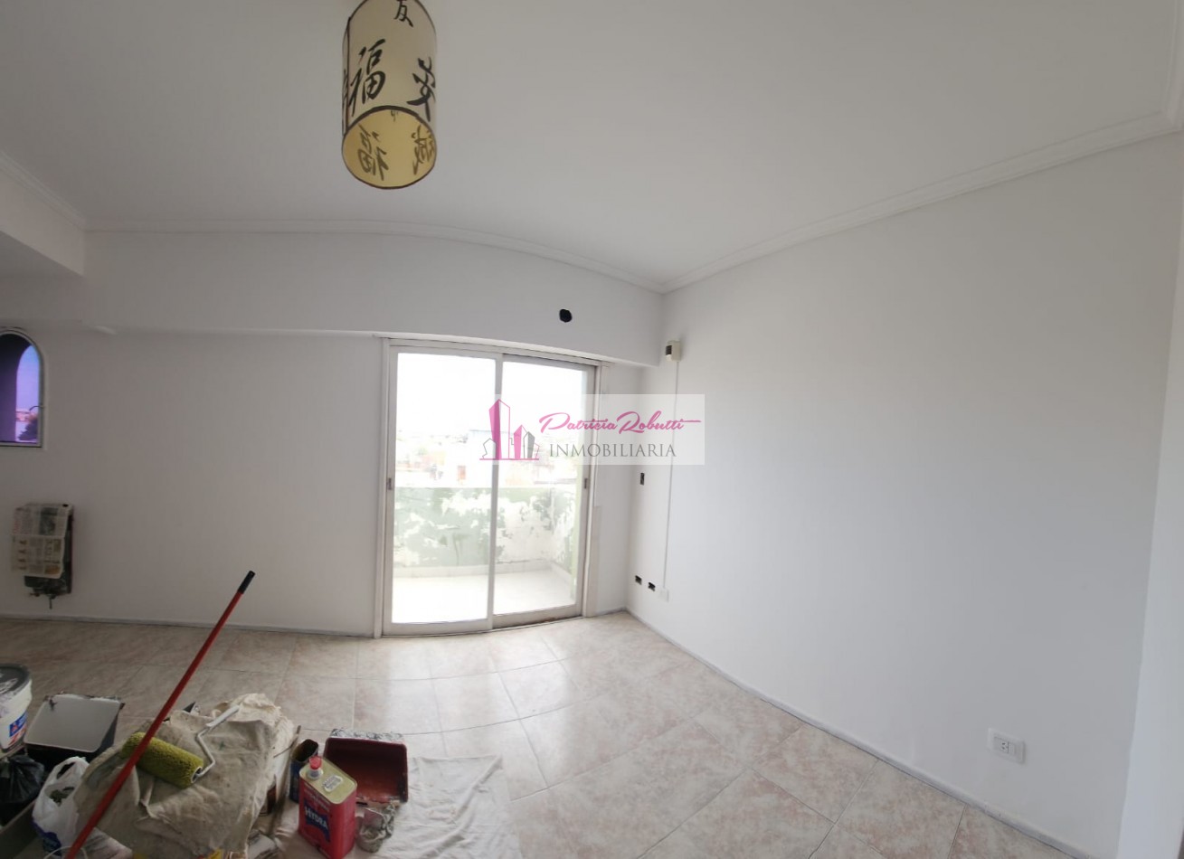 EN VENTA DEPARTAMENTO MONOAMBIENTE RECICLADO OPORTUNIDAD SOBRE VELEZ SARFIELD - CIUDAD MADERO.