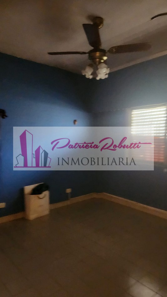 EN VENTA CASA 4 AMBIENTES EN VILLA CELINA POLO TEXTIL LOTE