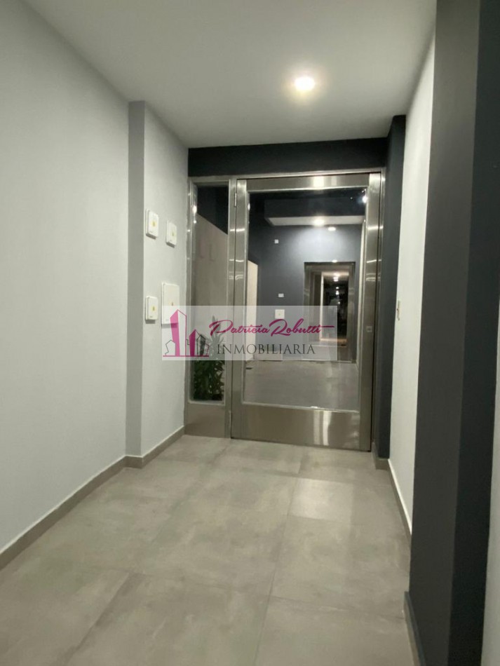 EN VENTA DEPARTAMENTO MONOAMBIENTE MODIFICABLE A 2 CON PATIO Y COCHERA TAPIALES