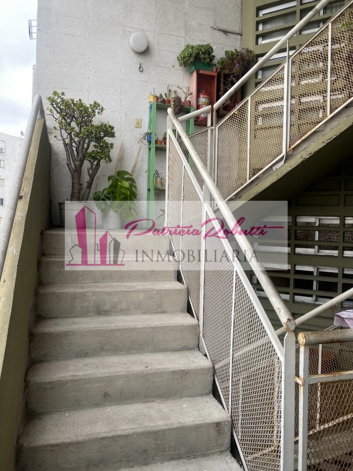 EN VENTA DEPARTAMENTO 4 AMB PATIO BARRIO PIEDRABUENA VILLA LUGANO
