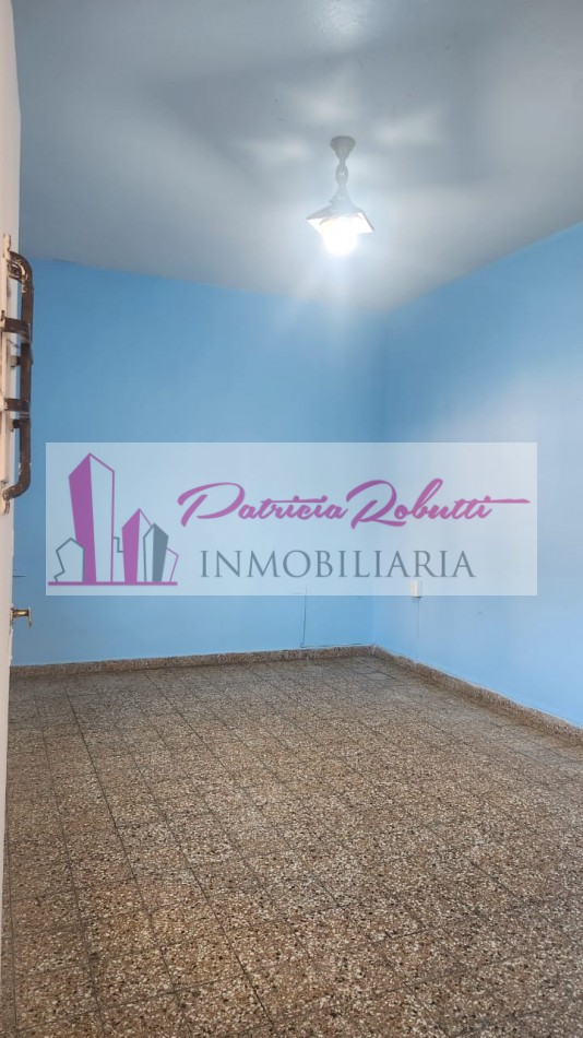 EN VENTA CASA MULTIFAMILIAR EN VILLA CELINA POLO TEXTIL LOTE.