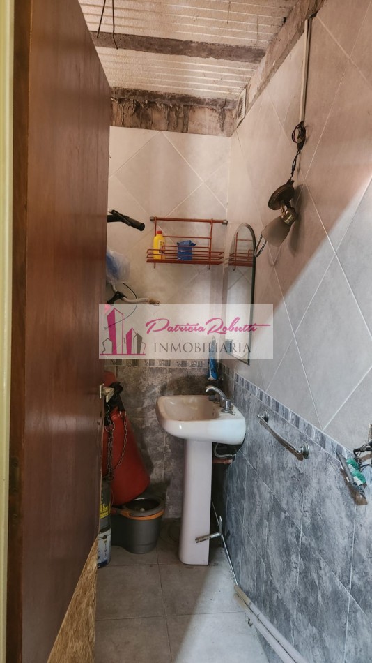 SE ALQUILA LOCAL COMERCIAL EN VILLA LUGANO.