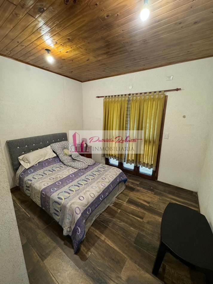 EN VENTA CASA 3 AMBIENTES CON LOTE ESTILO COLONIAL EN CAÑUELAS.