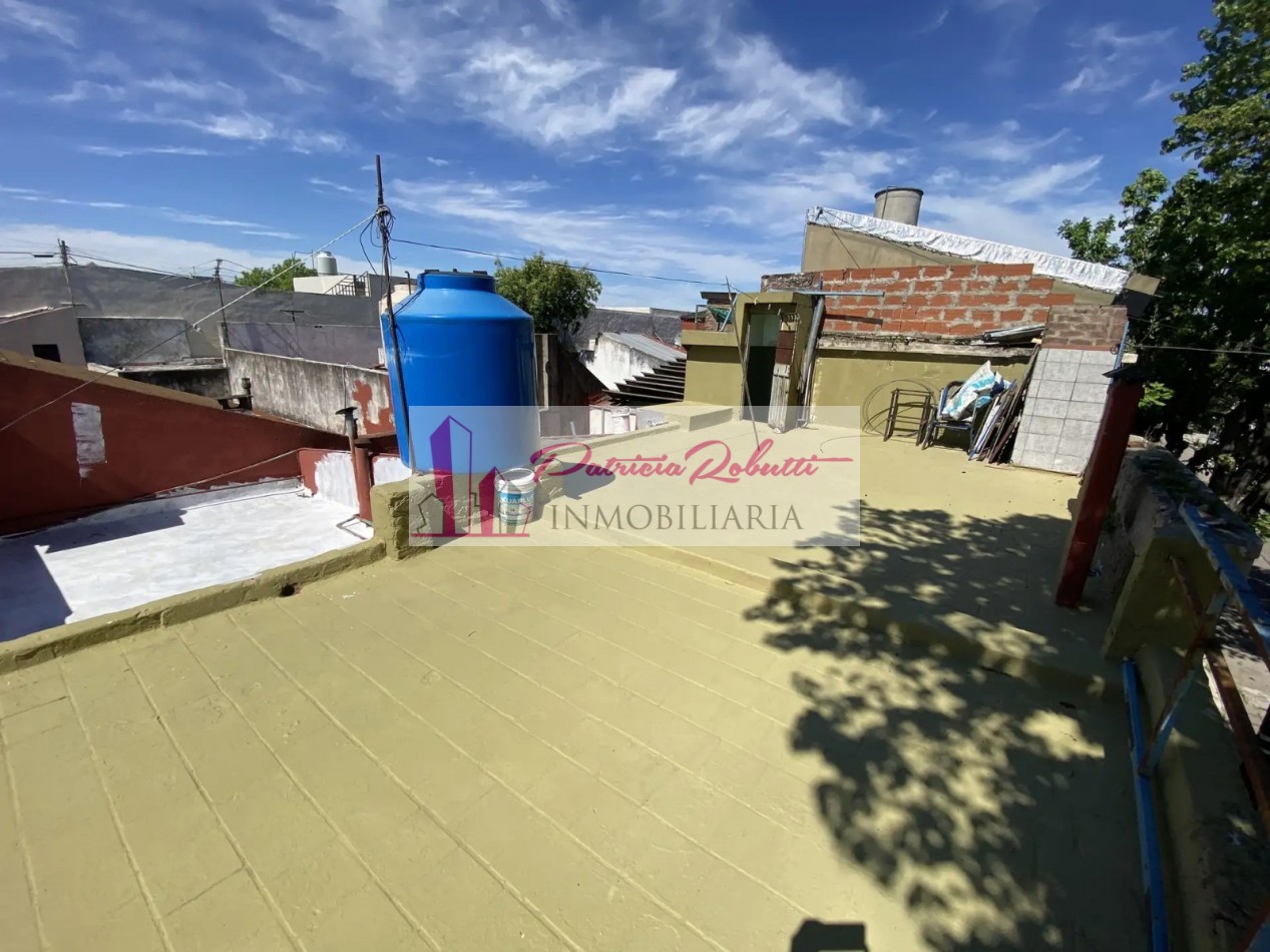 EN VENTA PH 4 AMBIENTES CON LOCAL EN VILLA LUGANO APTO CREDITO