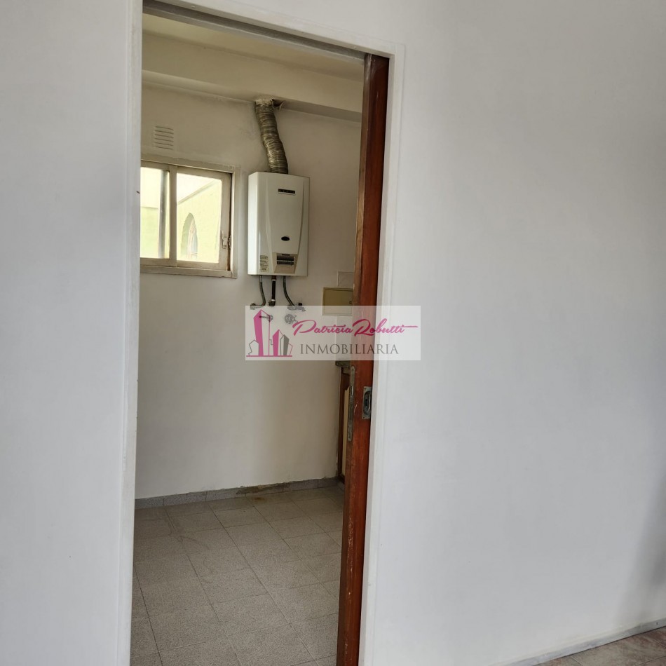 EN VENTA DEPARTAMENTO MONOAMBIENTE RECICLADO OPORTUNIDAD SOBRE VELEZ SARFIELD - CIUDAD MADERO.