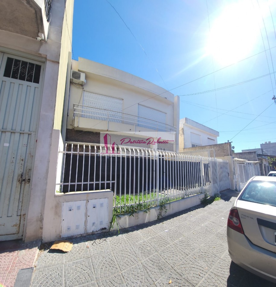 EN VENTA CASA MULTIFAMILIAR EN VILLA CELINA POLO TEXTIL LOTE.