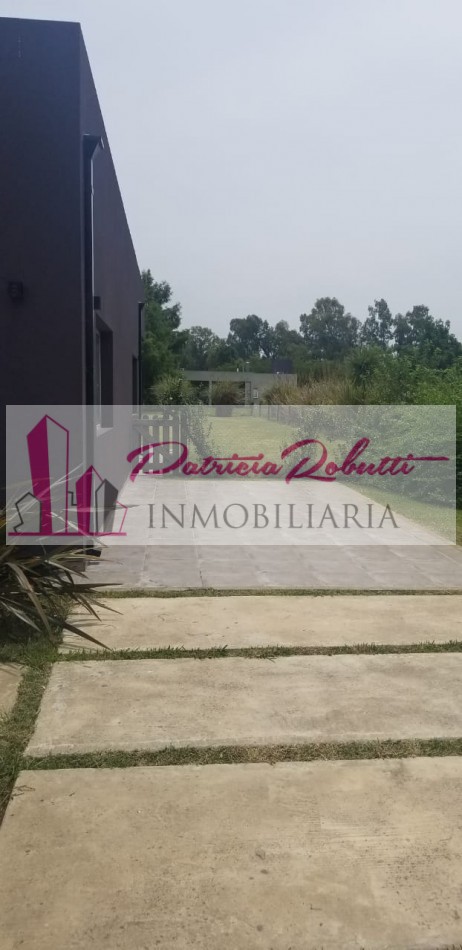 EN ALQUILER CASA 4 AMBIENTES EN GENERAL RODRIGUEZ.