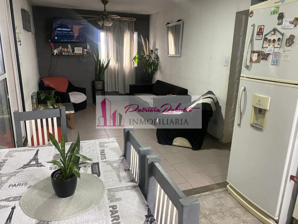 EN VENTA DEPARTAMENTO 4 AMB PATIO BARRIO PIEDRABUENA VILLA LUGANO