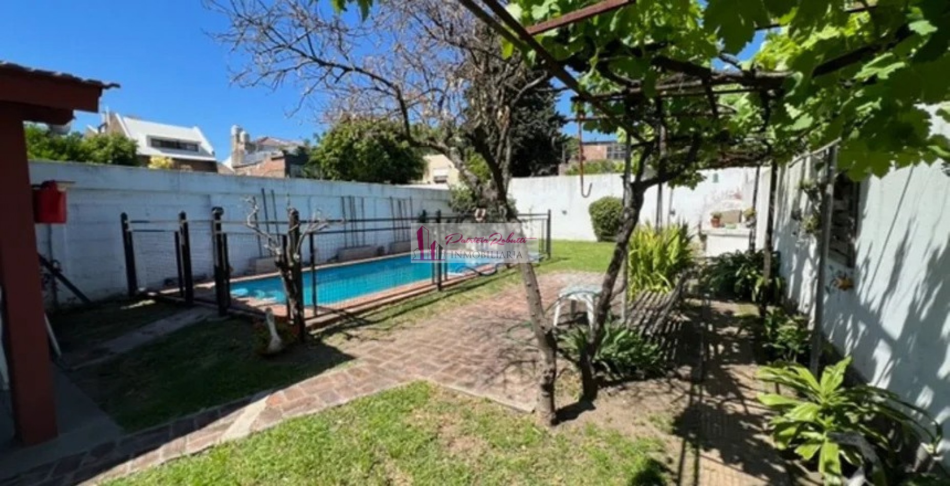 EN VENTA CASA 4 AMBIENTES EN VILLA LUGANO