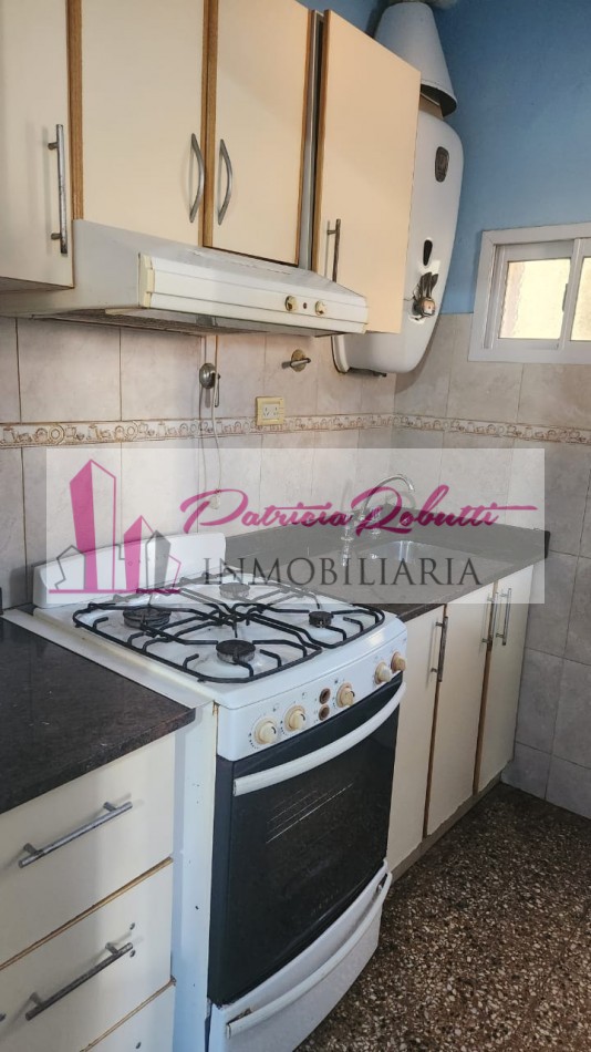 EN VENTA CASA MULTIFAMILIAR EN VILLA CELINA POLO TEXTIL LOTE.