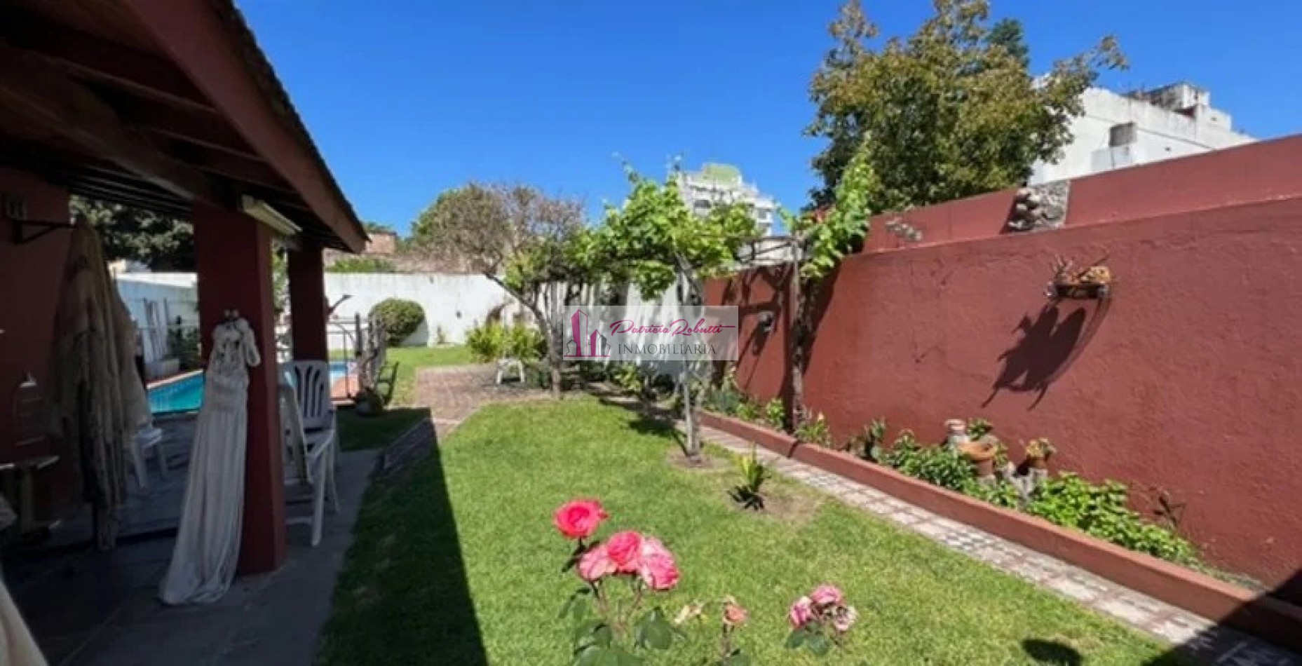 EN VENTA CASA 4 AMBIENTES EN VILLA LUGANO