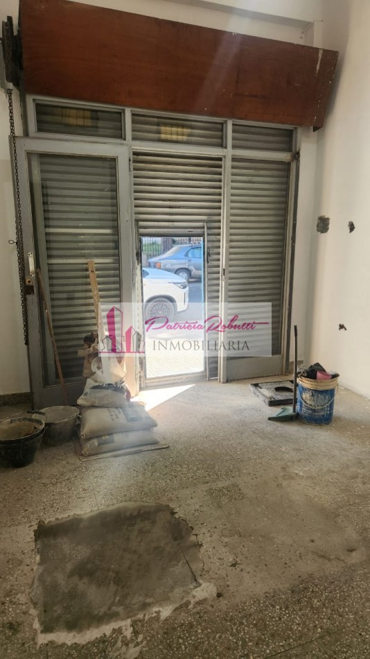 SE ALQUILA LOCAL COMERCIAL EN VILLA LUGANO.