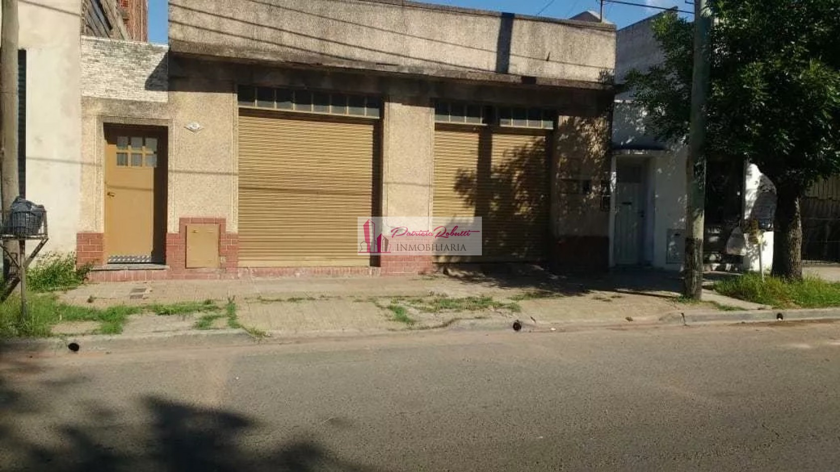 EN VENTA CASA 3 AMBIENTES + 2 LOCALES EN VILLA CELINA