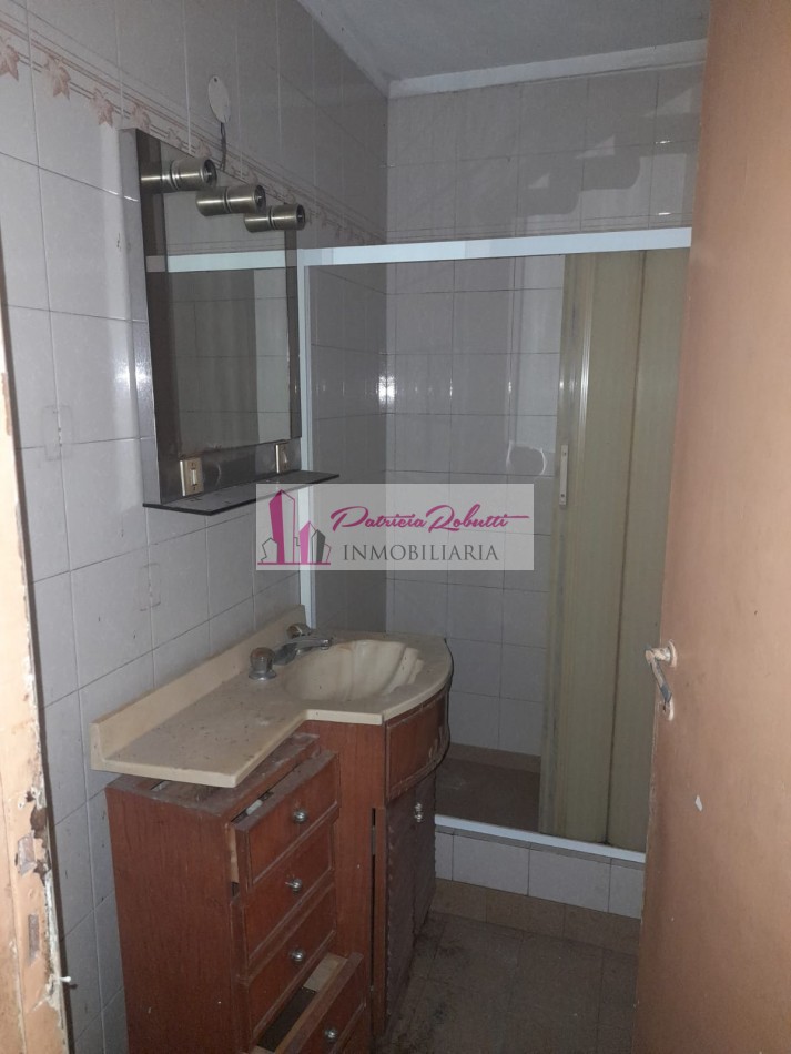 EN VENTA CASA CON LOTE LIBRE TERRENO EN VILLA LUGANO