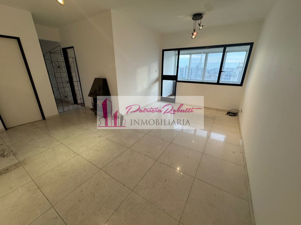 EN VENTA DEPARTAMENTO 4 AMBIENTES CON COCHERA -VILLA CELINA.