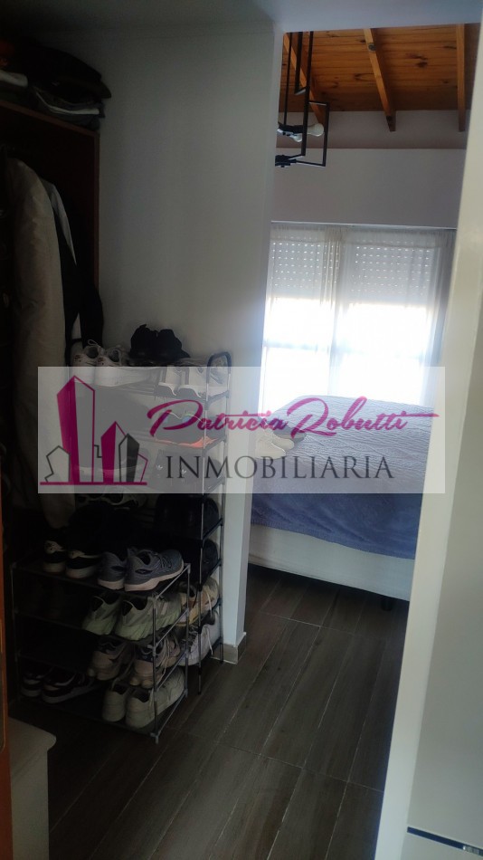 EN VENTA CASA 6 AMBIENTES EN LA TABLADA.