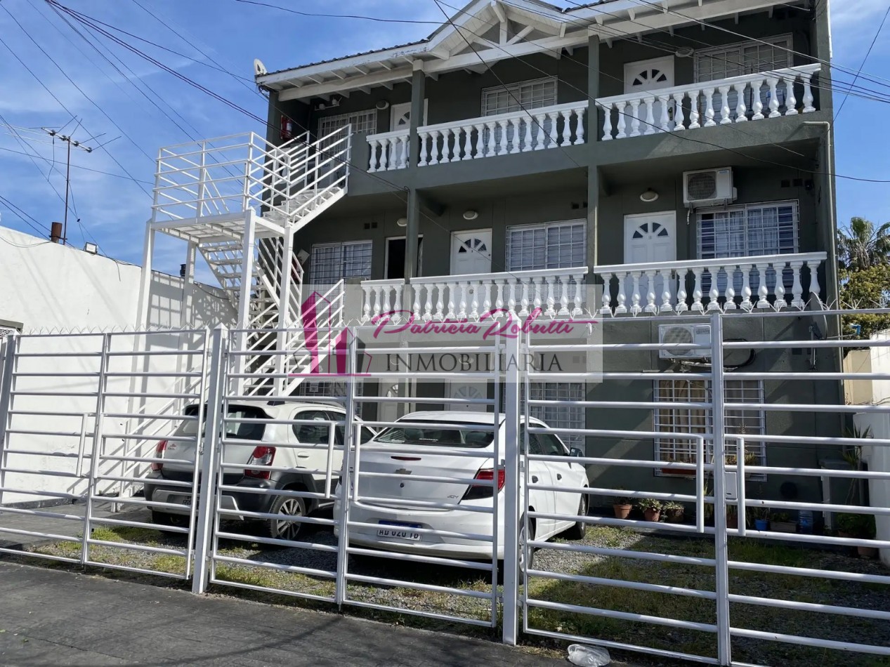 EN VENTA DEPARTAMENTO 2 AMBIENTES CON COCHERA EN MORON.