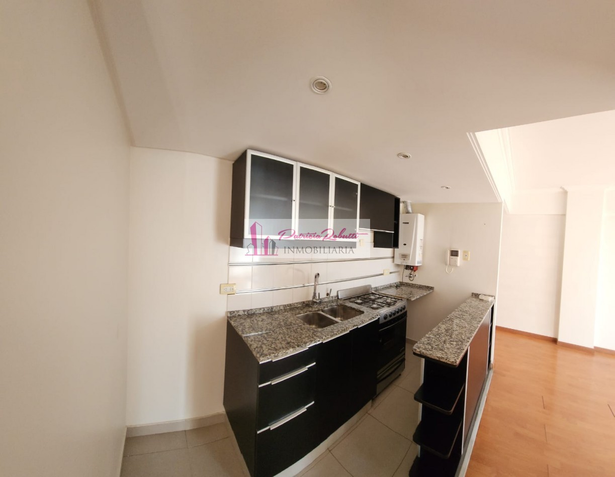 En venta departamento de categoria 3 ambientes con balcon Villa Lugano- cerca del centro comercial.