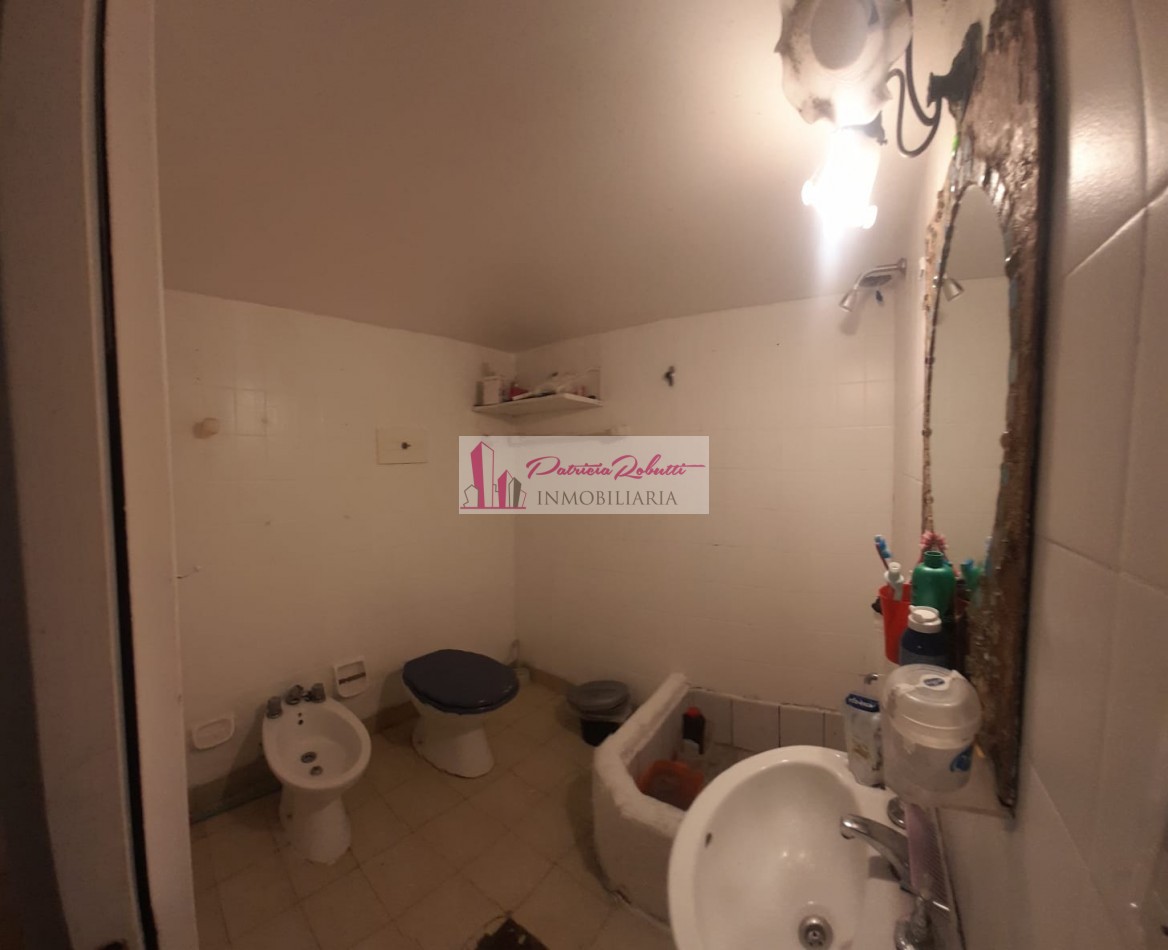 EN VENTA PH 2 AMBIENTES Y ½ EN ALMAGRO