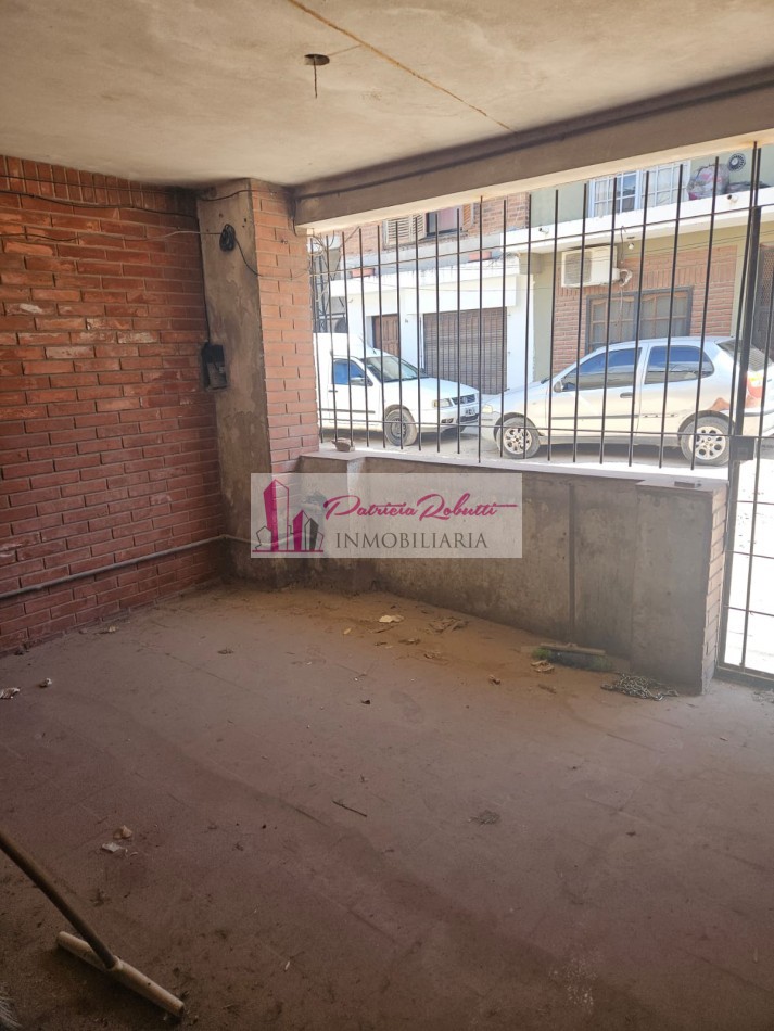 EN VENTA CASA 2 AMBIENTES EN VILLA CELINA- CON TERRAZA IDEAL CONSTRUCCION OPORTUNIDAD