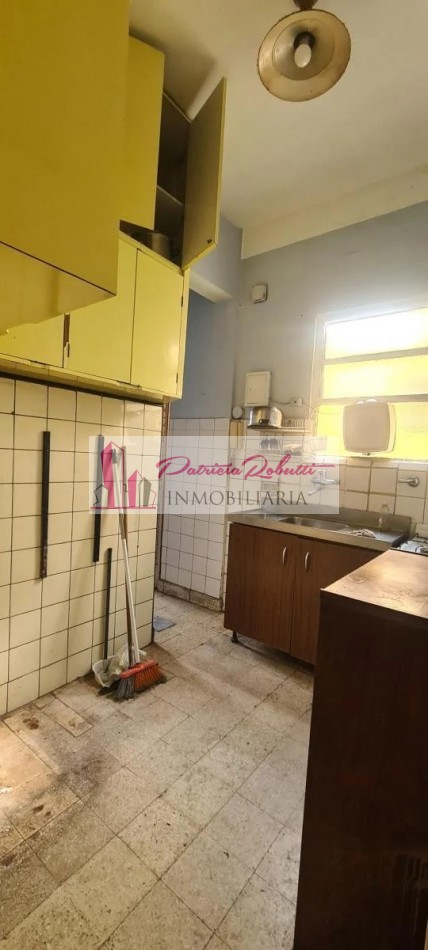 EN VENTA DEPARTAMENTO 2 AMBIENTES EN SAN CRISTOBAL.