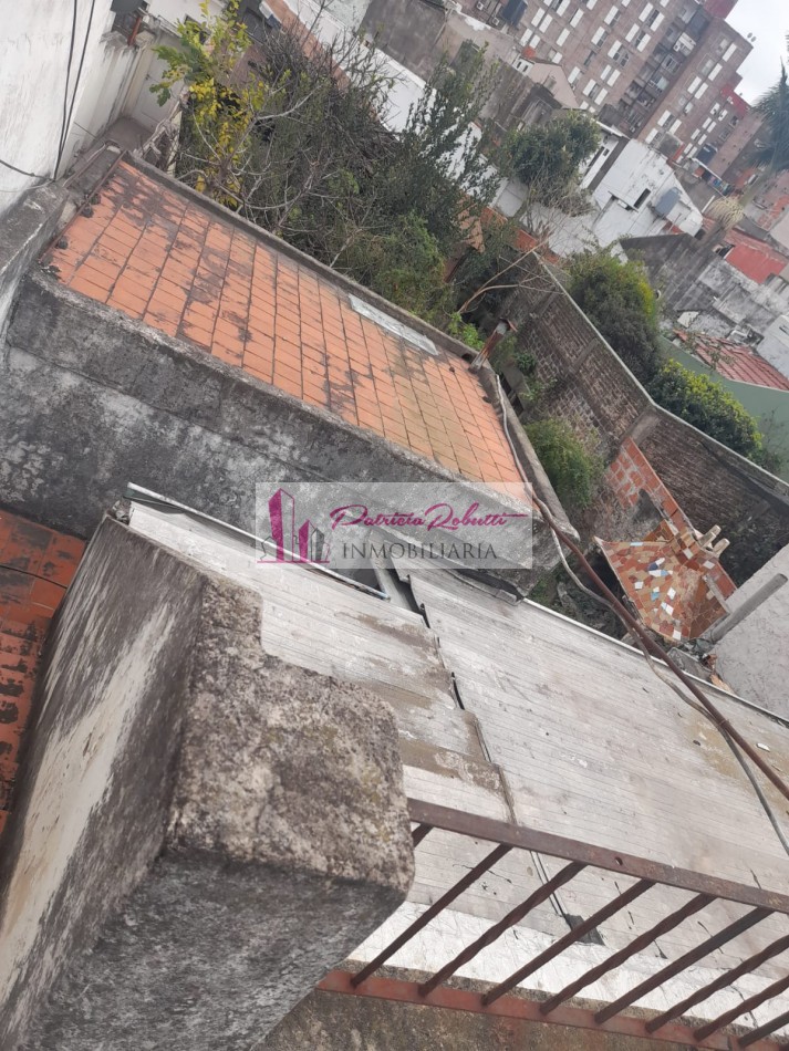 EN VENTA CASA CON LOTE LIBRE TERRENO EN VILLA LUGANO
