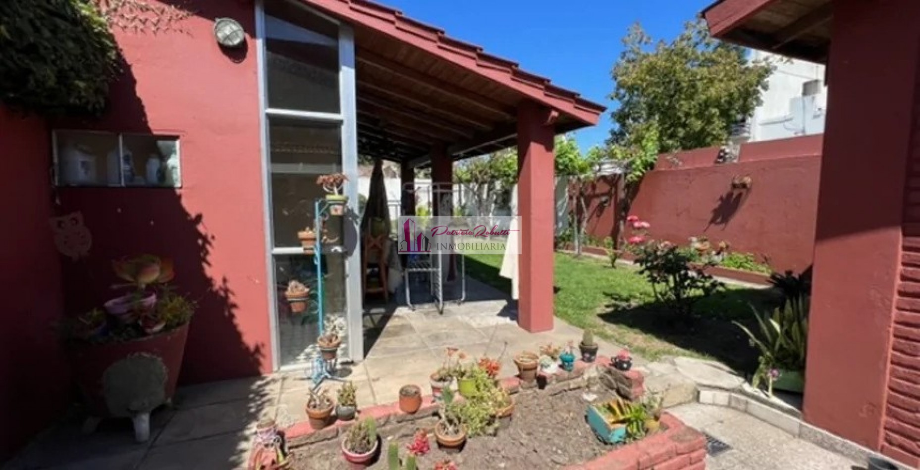 EN VENTA CASA 4 AMBIENTES EN VILLA LUGANO