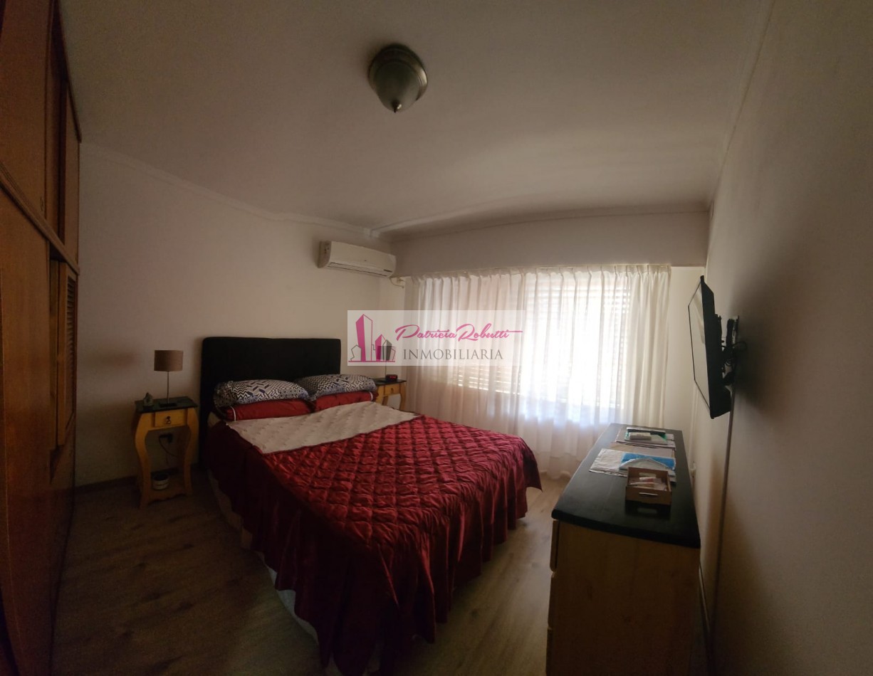 EN VENTA CASA 4 AMBIENTES CON PILETA Y TERRAZA (ESPACIO AEREO PARA EDIFICAR) MAS DUPLEX 2 AMBIENTES Se vende casa 4 ambientes con A TERMINAR- TABLADA