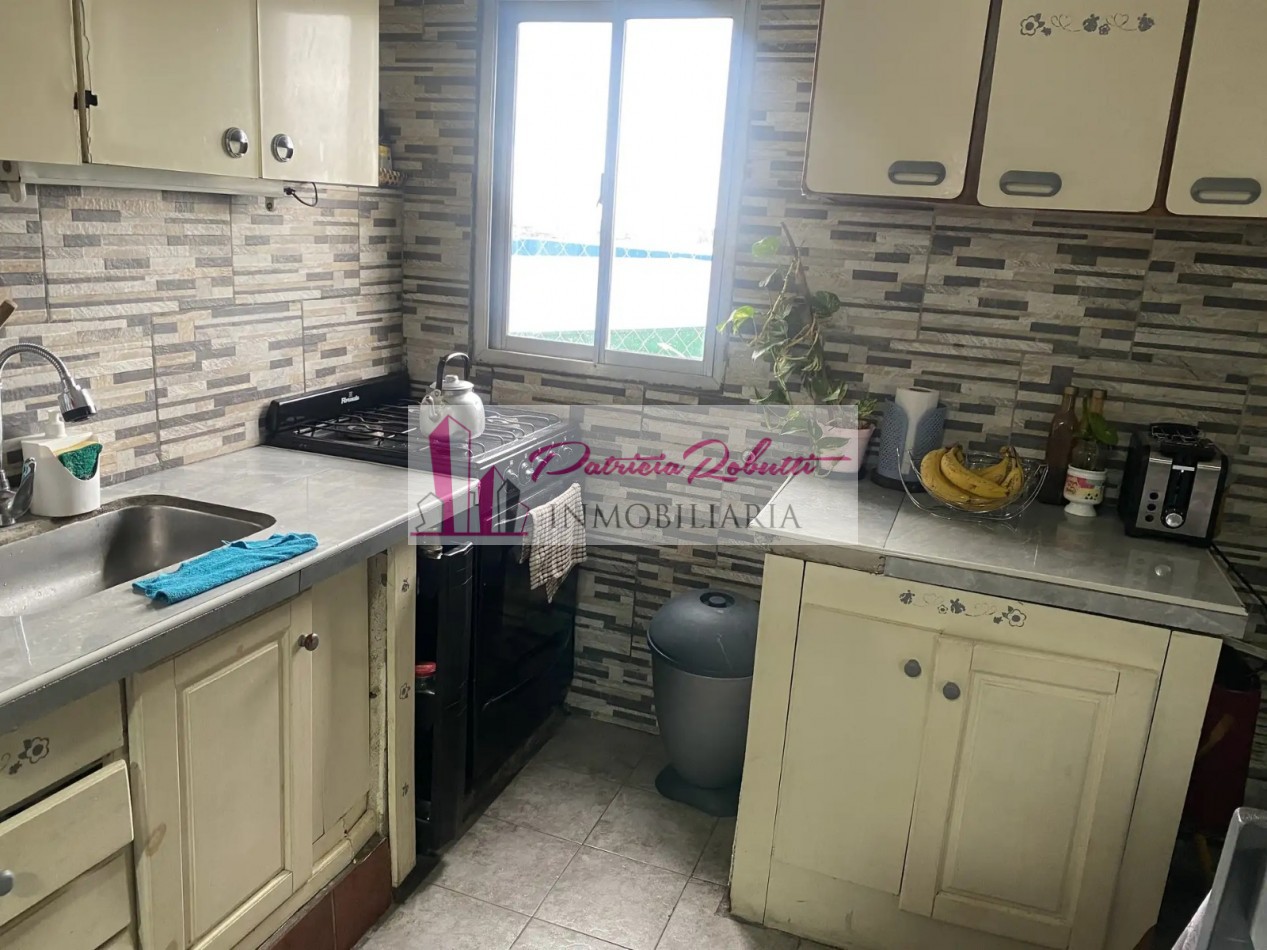 EN VENTA DEPARTAMENTO 4 AMB PATIO BARRIO PIEDRABUENA VILLA LUGANO