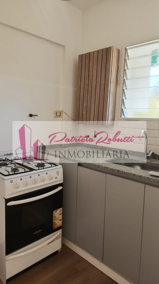 EN VENTA DEPARTAMENTO 2 AMBIENTES CON BALCON Y BAULERA EN CABALLITO.