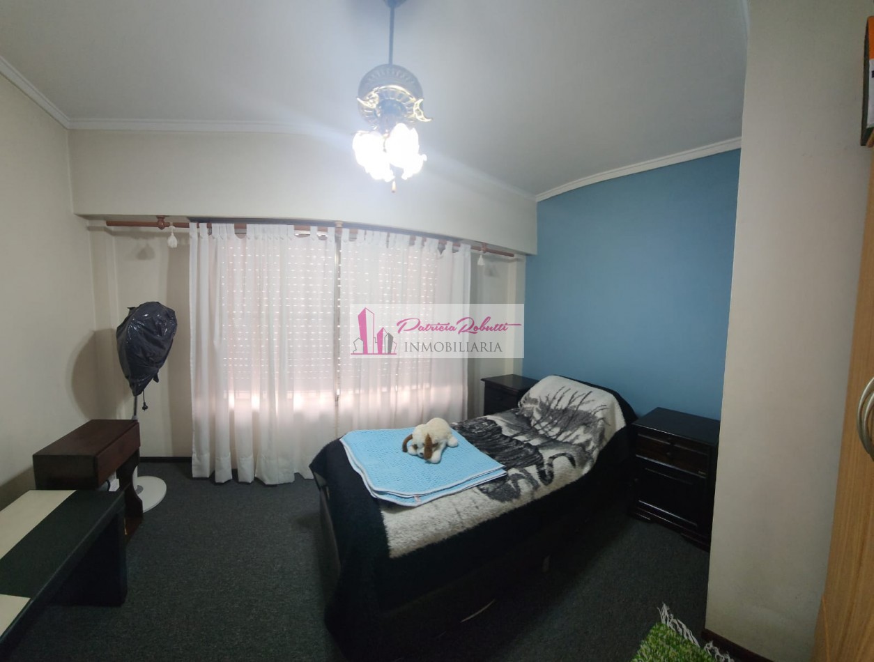EN VENTA CASA 4 AMBIENTES CON PILETA Y TERRAZA (ESPACIO AEREO PARA EDIFICAR) MAS DUPLEX 2 AMBIENTES Se vende casa 4 ambientes con A TERMINAR- TABLADA