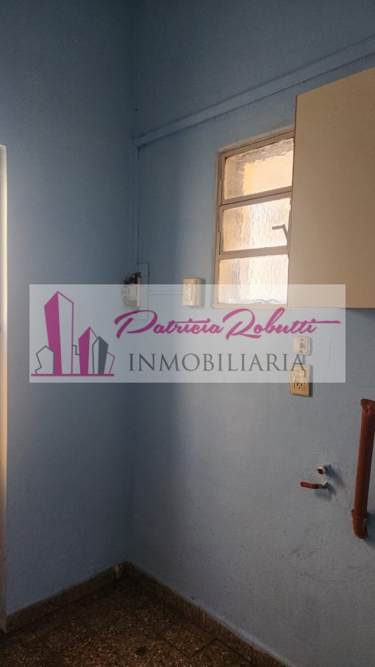 EN VENTA CASA MULTIFAMILIAR EN VILLA CELINA POLO TEXTIL LOTE.