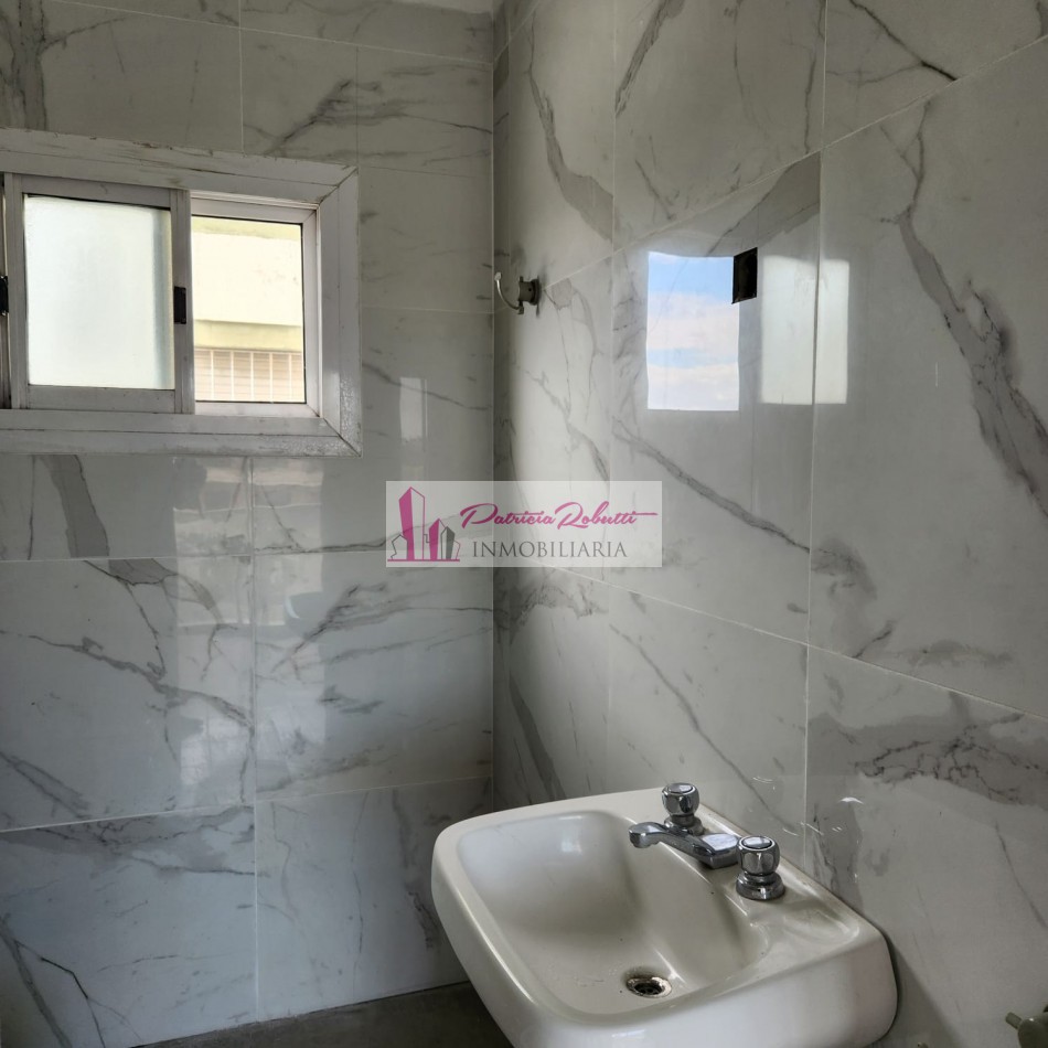 EN VENTA DEPARTAMENTO MONOAMBIENTE RECICLADO OPORTUNIDAD SOBRE VELEZ SARFIELD - CIUDAD MADERO.