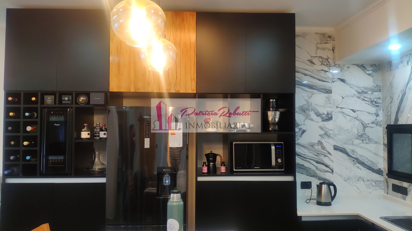 EN VENTA CASA 6 AMBIENTES EN LA TABLADA.