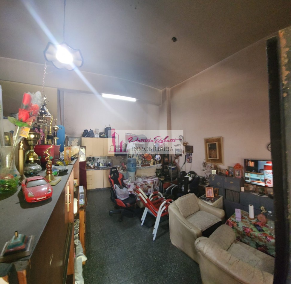 En venta local comercial remodelado a vivienda Centro Comercial Villa Celina a pasos de Roosevelt
