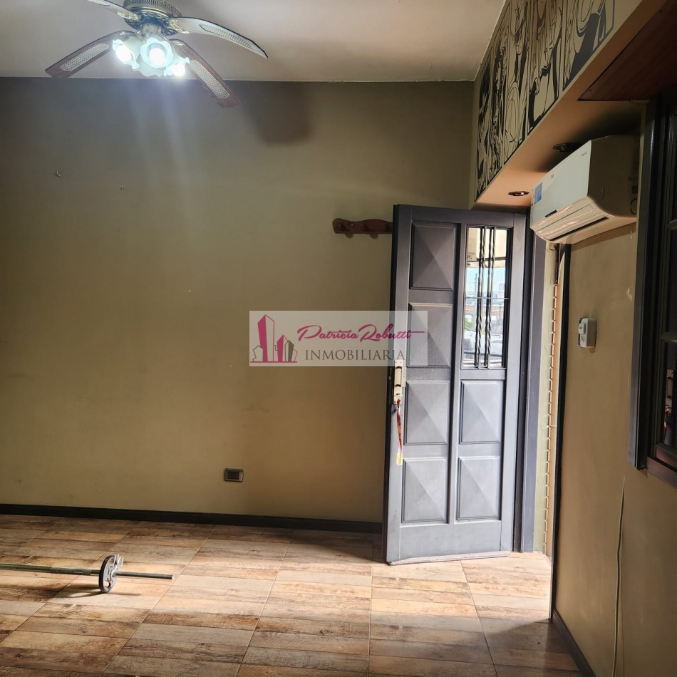 EN  VENTA PH 4 AMB CON PEQUEÑO PATIO Y TERRAZA- VILLA CELINA LA MATANZA