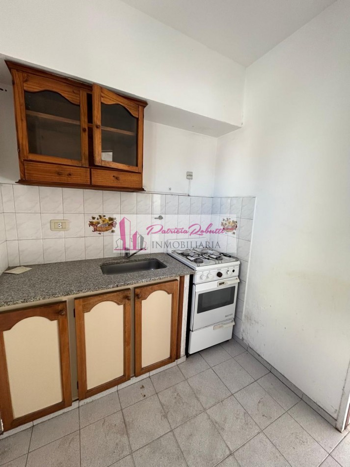 EN VENTA DEPARTAMENTO MONOAMBIENTE RECICLADO OPORTUNIDAD SOBRE VELEZ SARFIELD - CIUDAD MADERO.