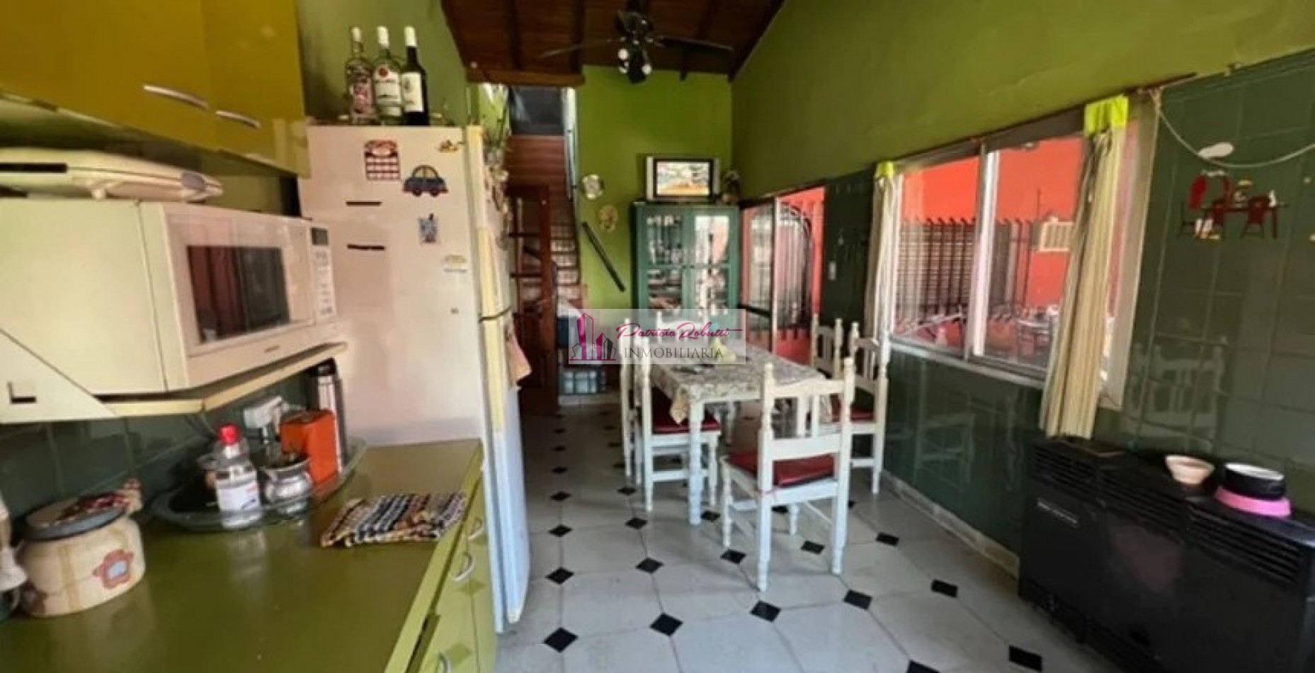 EN VENTA CASA 4 AMBIENTES EN VILLA LUGANO
