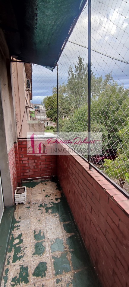 EN VENTA DEPARTAMENTO TIPO DUPLEX 4 AMBIENTES EN VILLA CELINA.