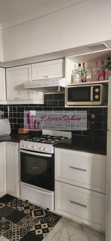 EN VENTA CASA 4 AMBIENTES CON PILETA Y TERRAZA (ESPACIO AEREO PARA EDIFICAR) MAS DUPLEX 2 AMBIENTES Se vende casa 4 ambientes con A TERMINAR- TABLADA