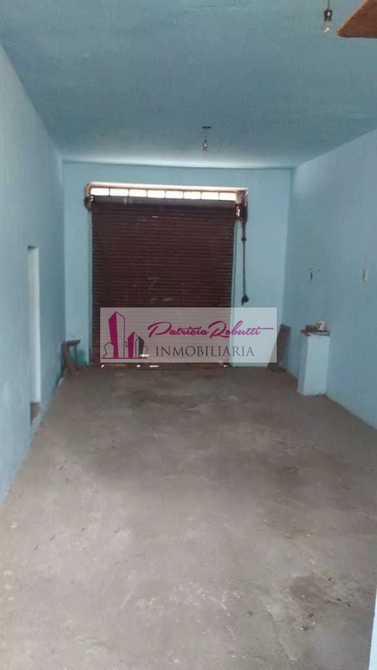 EN VENTA CASA 3 AMBIENTES + 2 LOCALES EN VILLA CELINA