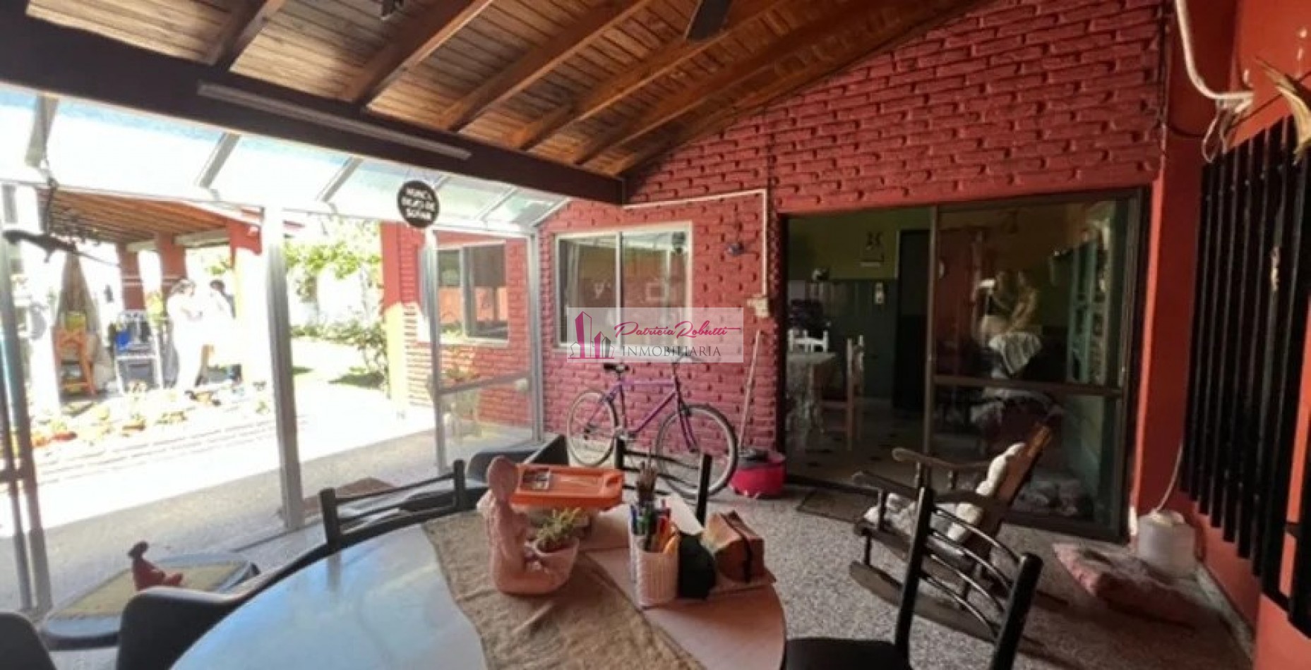 EN VENTA CASA 4 AMBIENTES EN VILLA LUGANO