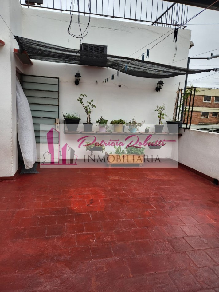 EN VENTA PH 3 AMBIENTES CON PATIO EN VILLA LUGANO. ORDOÑEZ Y MURGUIONDO
