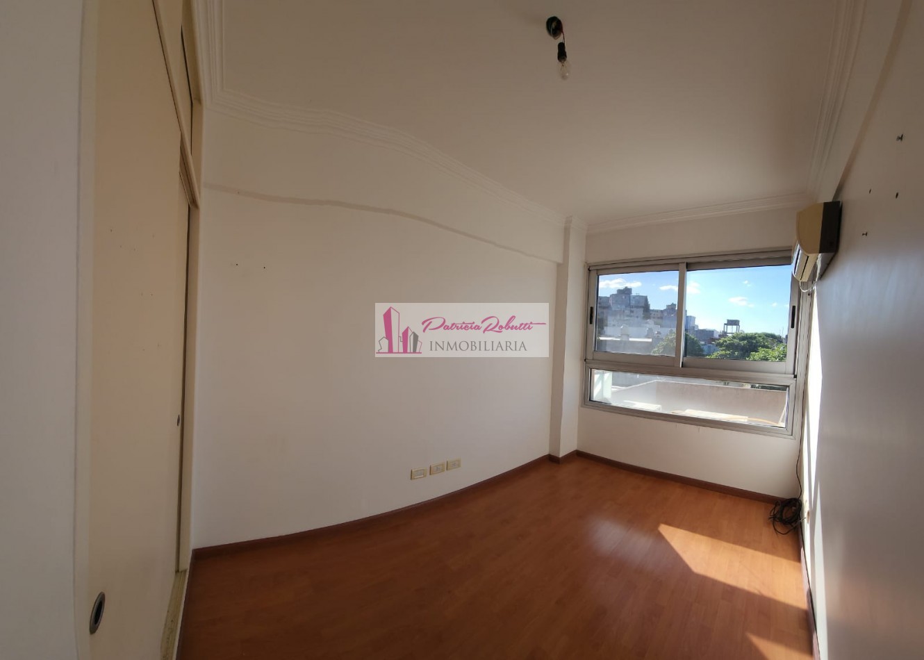 En venta departamento de categoria 3 ambientes con balcon Villa Lugano- cerca del centro comercial.
