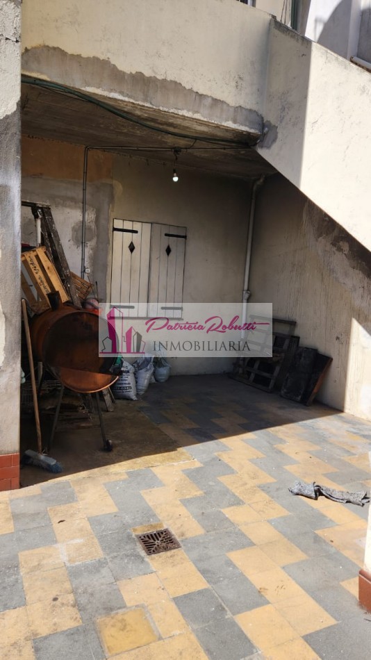 EN VENTA CASA MULTIFAMILIAR EN VILLA CELINA POLO TEXTIL LOTE.