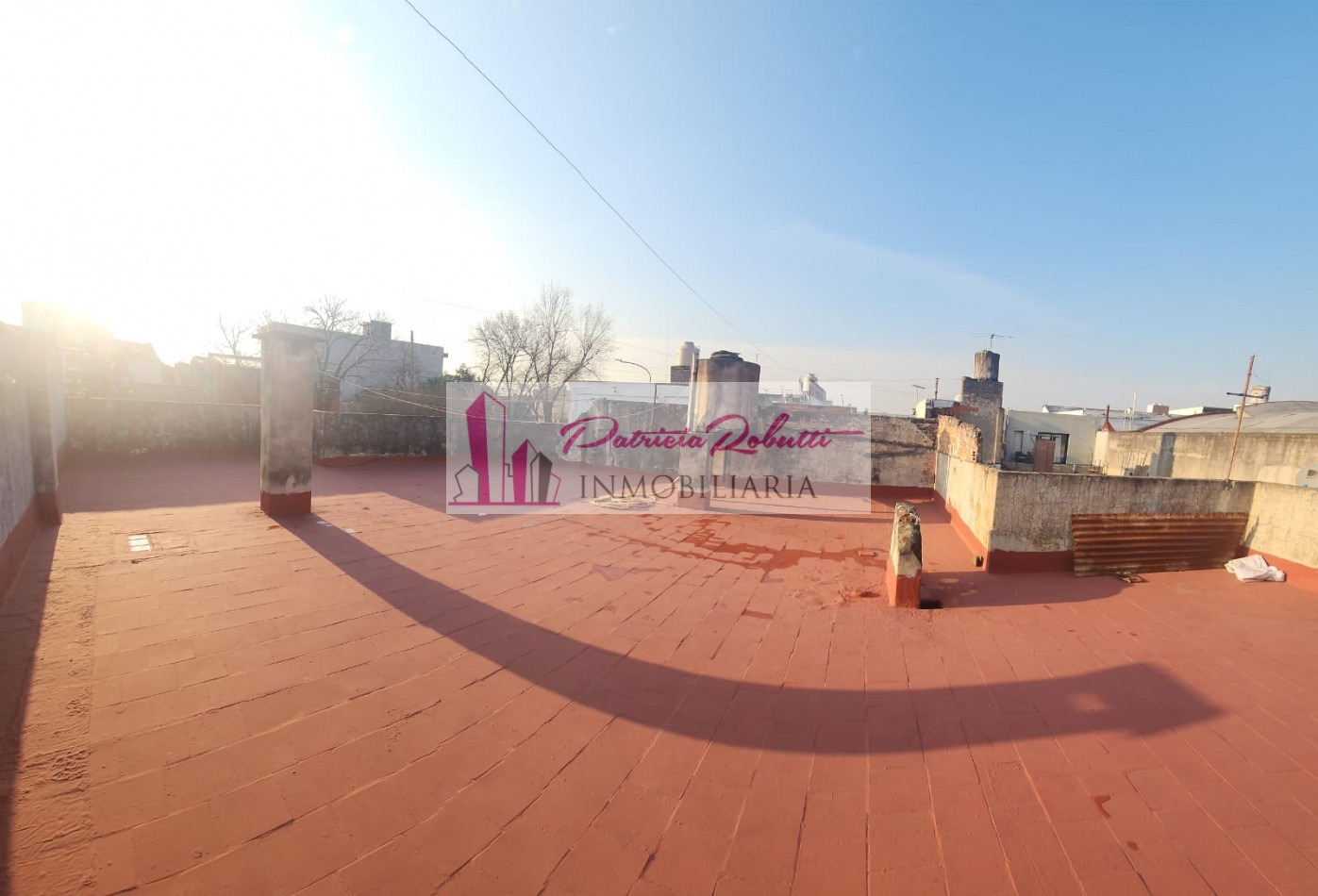 EN VENTA CASA 4 AMBIENTES EN VILLA LUGANO- LOTE 10 X 29.70- MULTIFAMILIAR