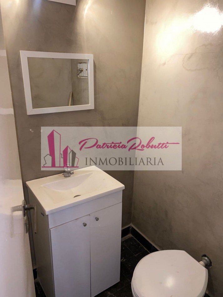 EN VENTA DPTO 3 AMBIENTES AL FRENTE CON BALCON EN PALERMO.